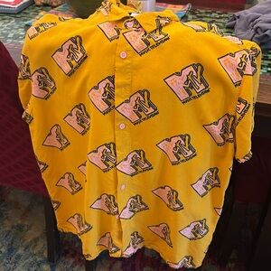 MTV Men's Yellow Graphic Shirt